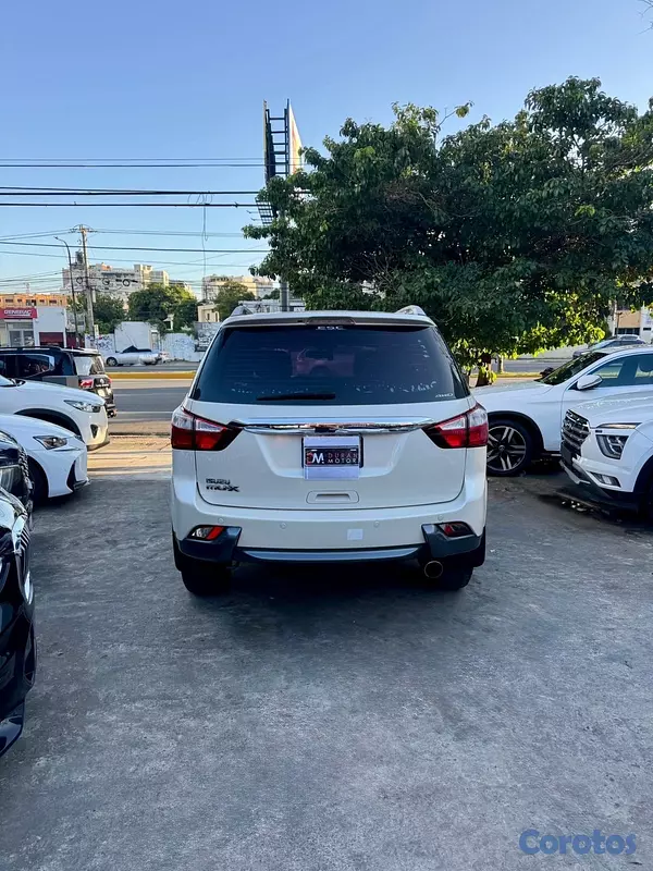 jeepetas y camionetas - Isuzu MUX 2015
 8