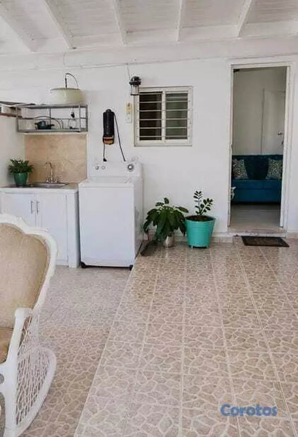 apartamentos - Estudio Amueblado 2do Nivel en Jardines Metropolit 2