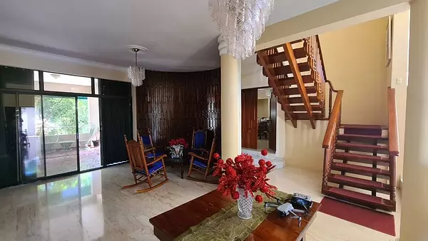 casas - Casa de 962 mts 2 Niveles en Urbanización Los Rios.  7