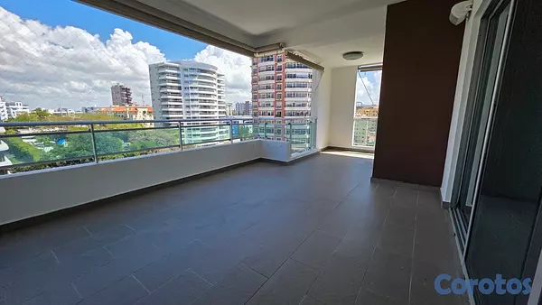 apartamentos - alquiló la Esperilla piso 8 tres habitaciones con baño tres parqueos balcón  11