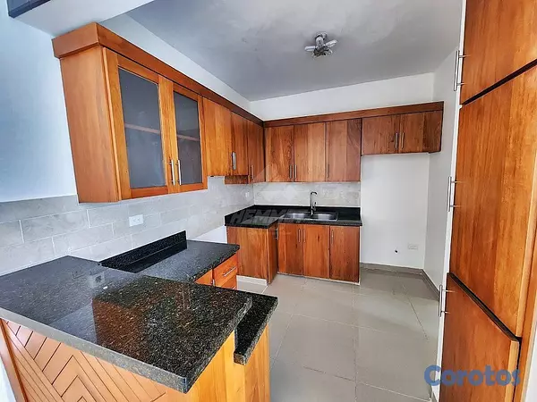apartamentos - APARTAMENTO CON PATIO Y PLANTA FULL PROXIMO QUINTA 9