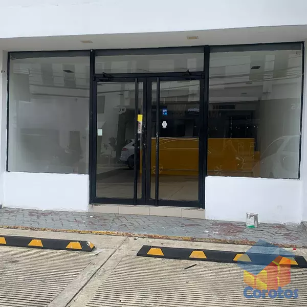 oficinas y locales comerciales - Local Alquiler Naco 2