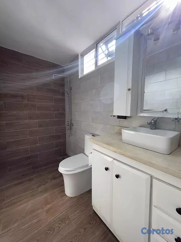 casas - Casa de 3 habitaciones en Venta en el Corazón de E 6
