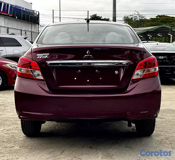 carros - Mitsubishi Mirage G4 2020 6
