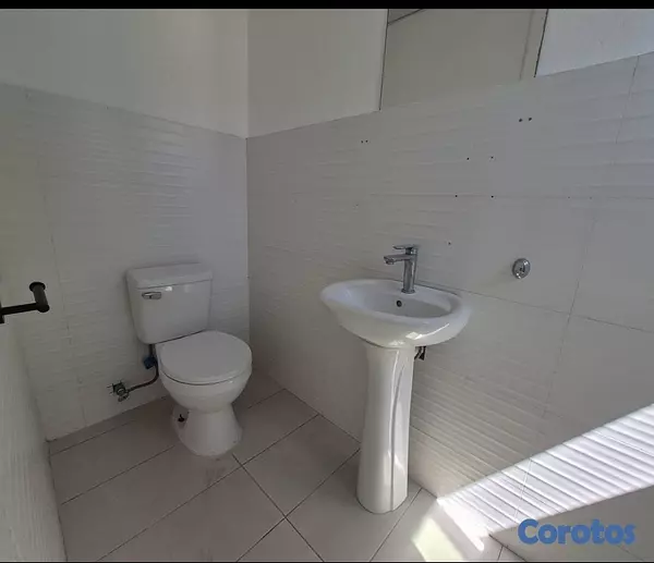 solares y terrenos - Gran local comercial en Bavaro, Punta Cana | Fachada amplia  6