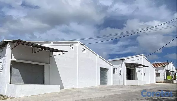 otros inmuebles - Almacén con Oficinas en Alquiler – 500 m² | Avenid 8