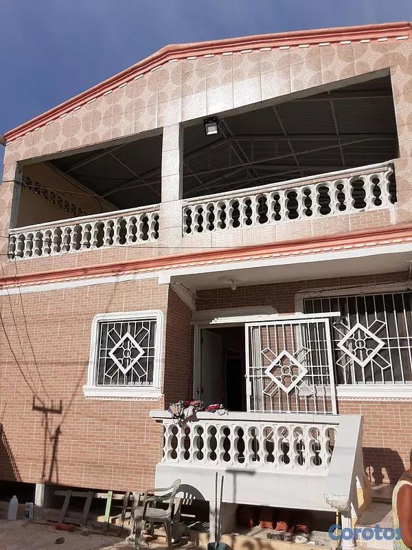 casas - 🏡🚨SE VENDE HERMOSA CASA + 2 APTO. DE 1HB. EN LAS COLINAS. kilómetro 13 1/2  2