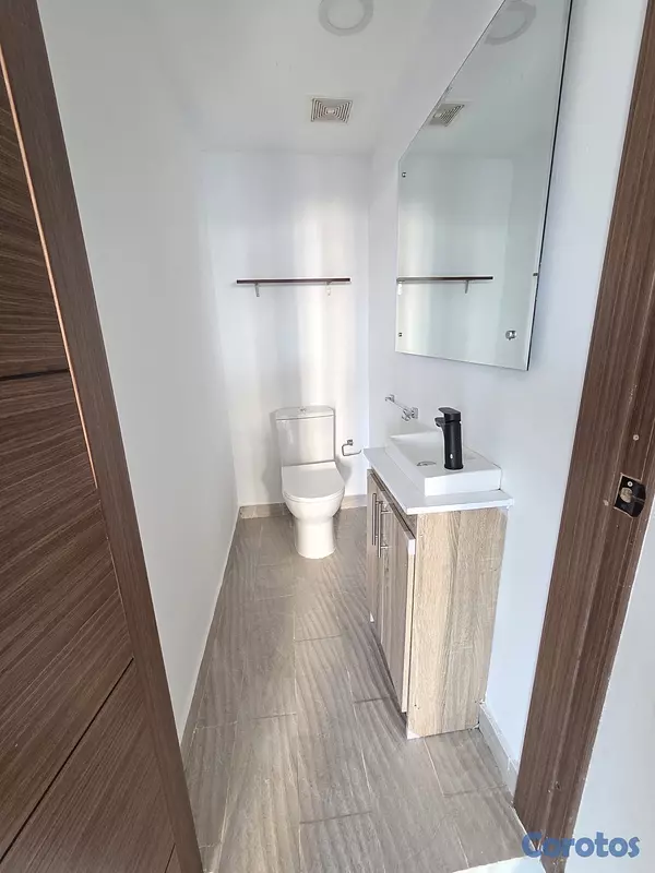 apartamentos - alquiló bella vista sur piso 4 con línea blanca tres habitaciones 2.5 baños dos  10