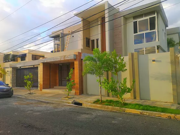 casas - 🎅Casa en la castellana Estilo minimalista a Estrenar.
500mt2 de construcción 10