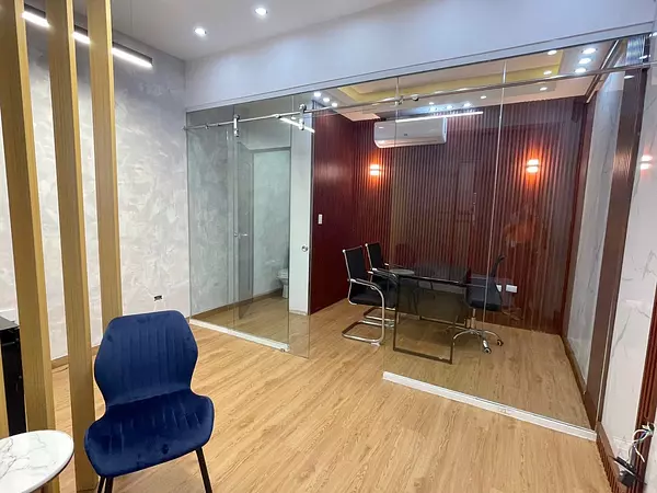 oficinas y locales comerciales - Alquiler local primer nivel amoblado 6