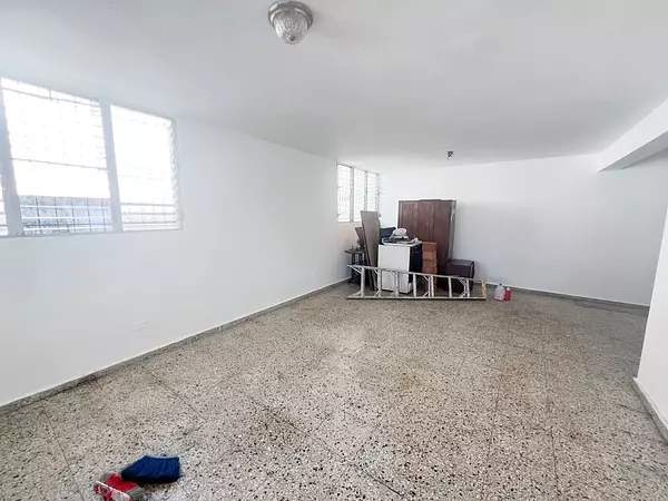 casas - Propiedad comercial  9