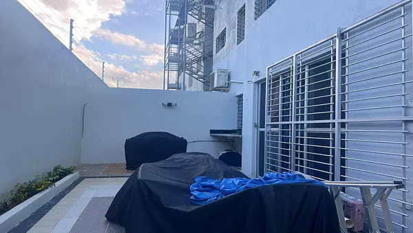 apartamentos - Apartamento en venta en Pontezuela al medio, 188 m², 3 hab. 6
