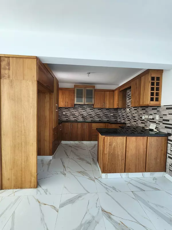 apartamentos - Apto 1er Piso 130 Mts en Los Llanos de Gurabo, Stg 9