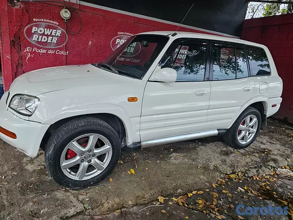 jeepetas y camionetas - Toyota Rav-4 la guagua esta en perfecta condiciones  5