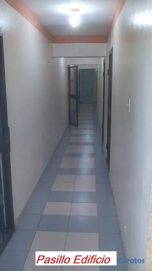 oficinas y locales comerciales - Oficinas y Locales en Zona Céntrica, Frente a Plaza de la Salud desde RD$12,500 8
