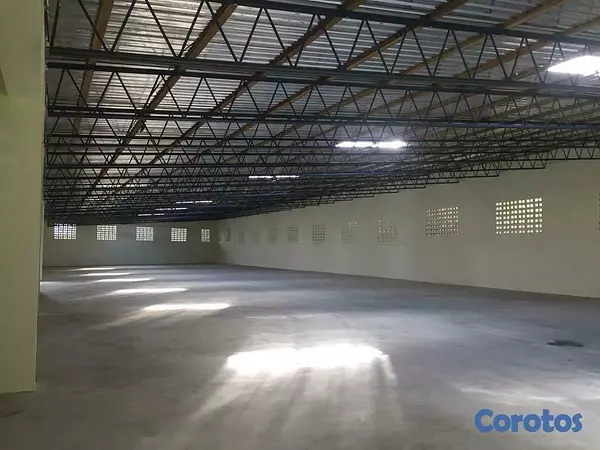 oficinas y locales comerciales - En Alquiler Naves industriales Av. independencia  9