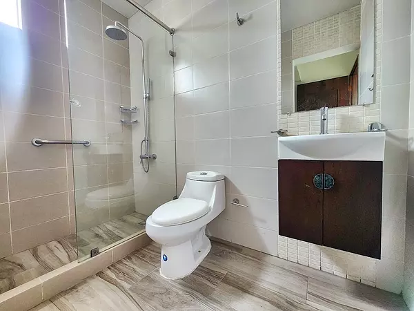 apartamentos - sexto nivel de renta en Los Cerros de Gurabo  2
