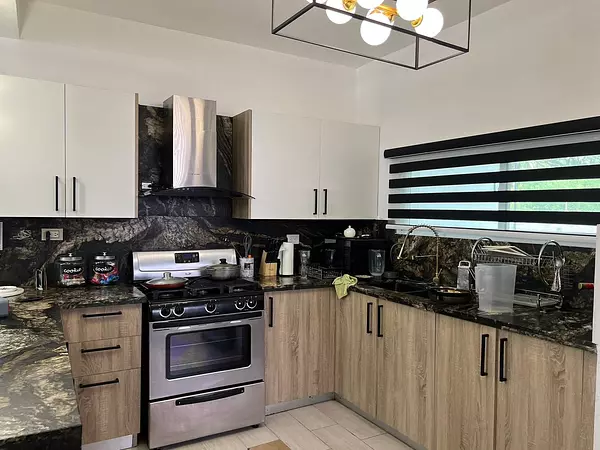casas - Impresionante Vivienda en Proyecto Cerrado, Gurabo 3
