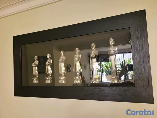 decoración y accesorios - Colección Exclusiva de Cuadros con Estatuillas Orientales de Casa Cuesta 2