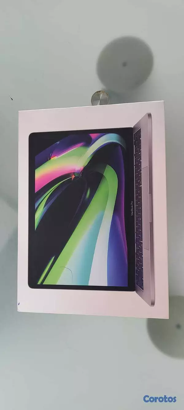 computadoras y laptops - MacBook Pro 13” (M1, 2020) – 8 GB RAM | 512 GB SSD 3