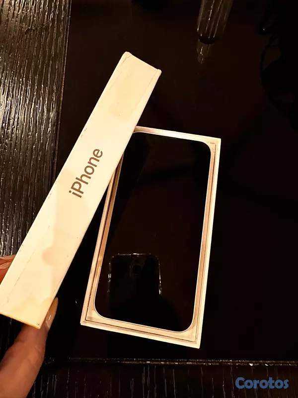 celulares y tabletas - Vendo iPhone 13 -128 GB- Excelentes condiciones -  10