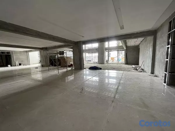 oficinas y locales comerciales - Locales de Oficinas Piso Completo en Piantini venta y alquiler Torre Corporativa 9