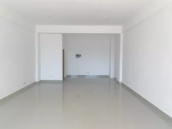 oficinas y locales comerciales - Local céntrico en Piantini 2