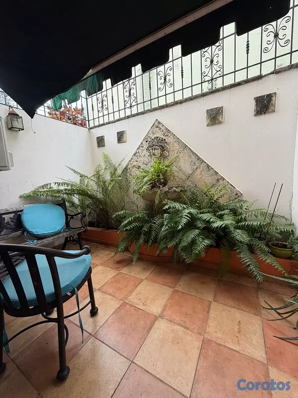 apartamentos - vendo primer nivel mirado norte tres habitaciones 2.5 baños parqueo patio  12