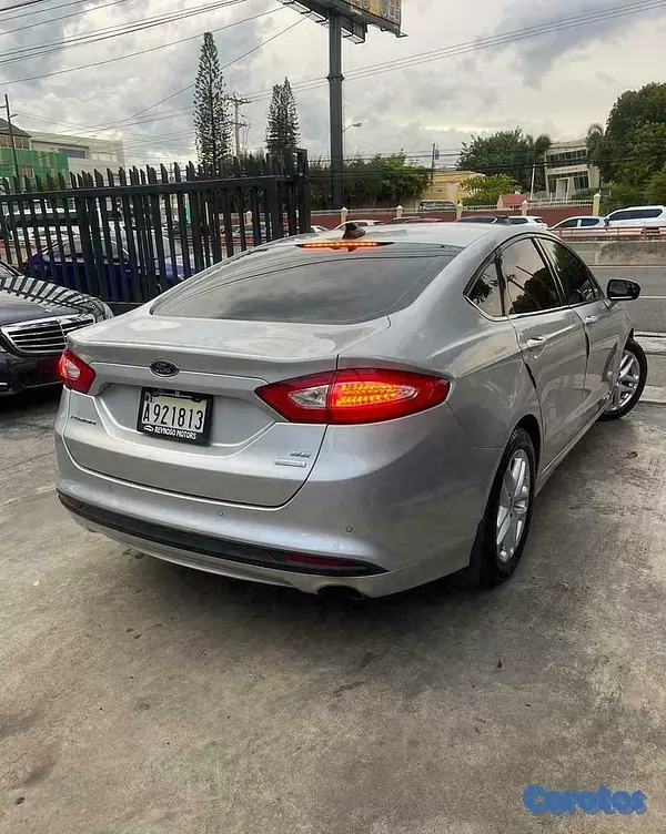 carros - FORD FUSIÓN SE 2016 3