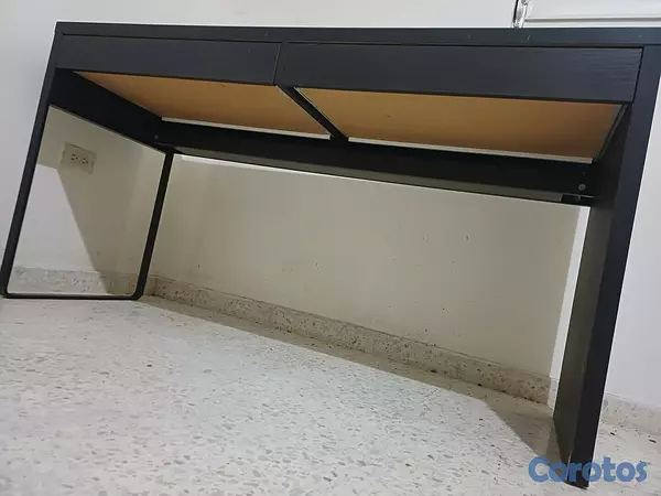 muebles y colchones - Escritorio Micke Ikea Usado 6
