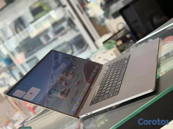 computadoras y laptops - Super MacBook Pro A2141 32gb ram i9 1tb ssd 8gb de 1