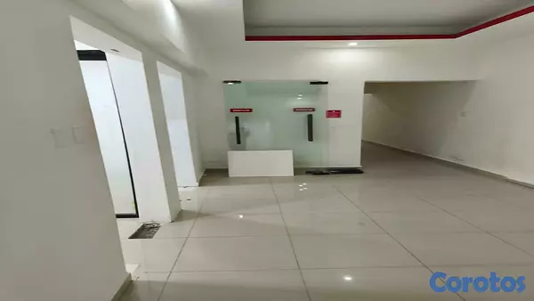 oficinas y locales comerciales - En Alquiler Local en la Julia primer  Nivel de 250m2 3