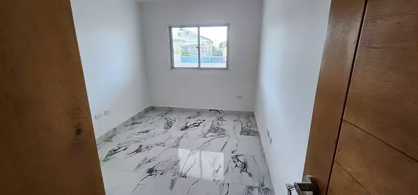 apartamentos - Apartamento Segundo Piso con Terraza, Corales del Sur. VENDIDO 3