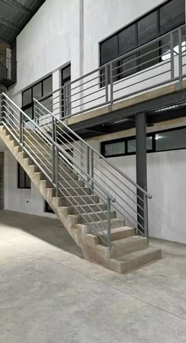 oficinas y locales comerciales - Nave Industrial Alquila Engombe la 6 de Noviembre  6