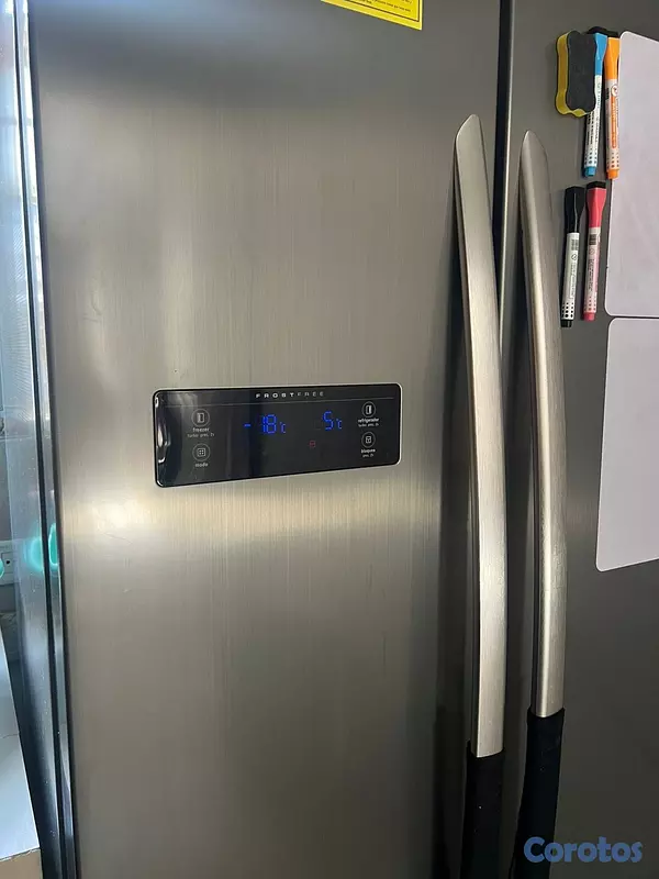 electrodomesticos - Nevera de 2 puertas FRIGIDAIRE  4
