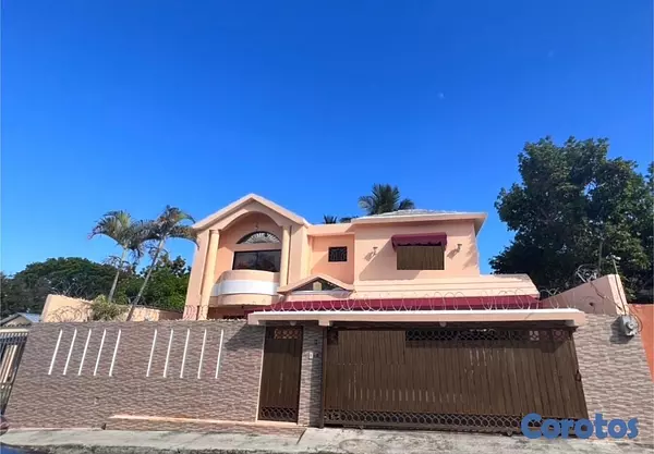 casas - venta de casa en amapola santo Domingo este con 338mts  10