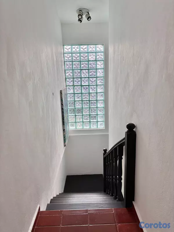 casas vacacionales y villas - 🏡✨ Hermosa villa de 4 dormitorios en venta en La R 13