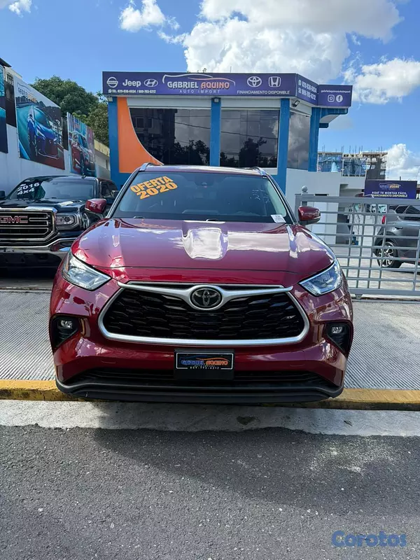 jeepetas y camionetas - Toyota highlander XLE  2020 5