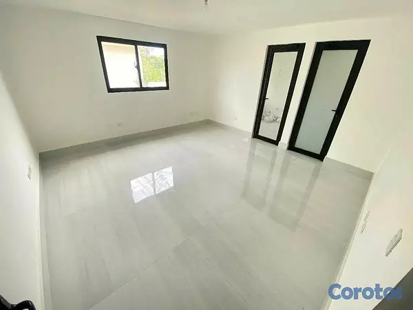 oficinas y locales comerciales - Local Comercial en Alquiler -ROSMIL 5