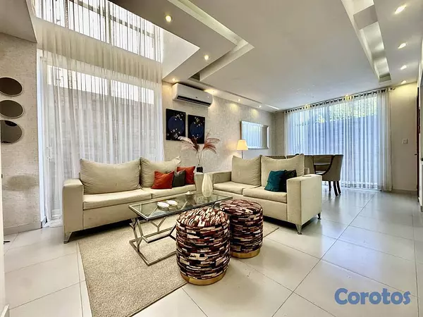casas - Casa de lujo en Brisa Oriental, Aut. San Isidro. O 2