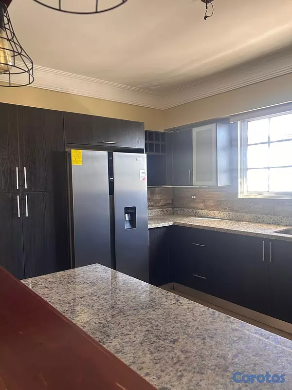 apartamentos - vendo o alquilo la Esperilla tres amplias habitaciones con baño dos parqueos bal 11