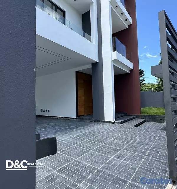 casas - Casa en venta en residencial cerrado  Con vista al 3