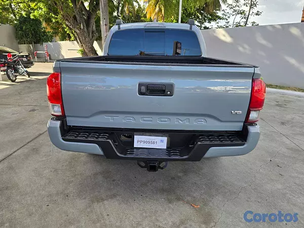 jeepetas y camionetas - TOYOTA TACOMA 2019 SUNROOF ASIENTOS EN PIEL  7