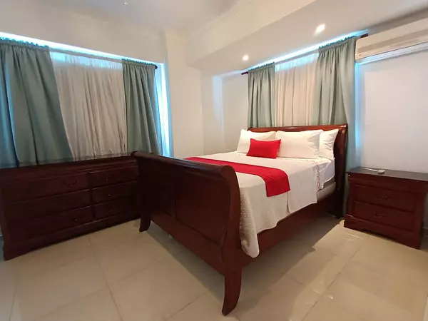apartamentos - Oportunidad Evaristo morales apartamento 
 2 habitaciones.
Us$230,000
  7