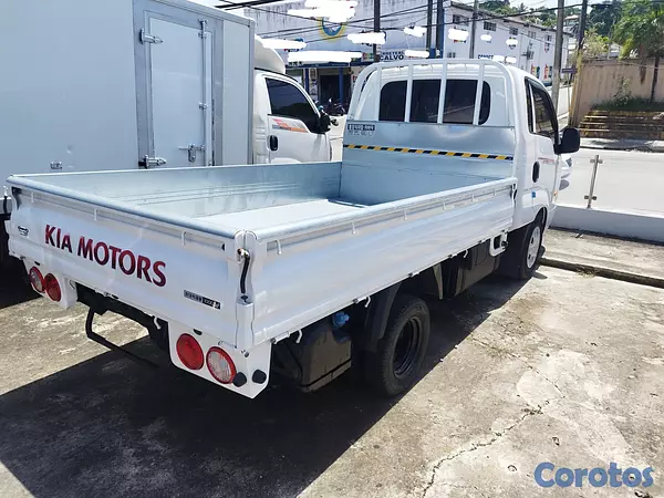 camiones y vehiculos pesados - 2020 Kia Bongo Diesel  5