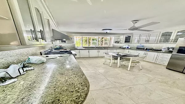 casas - Se vende hermosa residencia en el exclusivo sector de Los Pinos en Arroyo Hondo 4