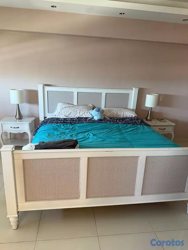 muebles y colchones - Juego de cama King en caoba  1