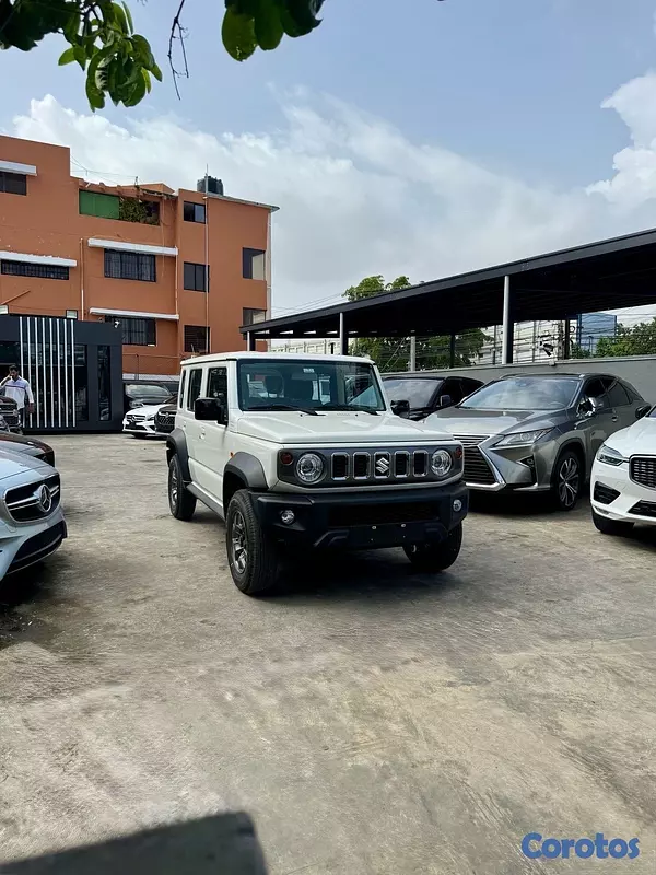 jeepetas y camionetas - Suzuki Jimny GLX 2026 5 Puertas 0KM 3