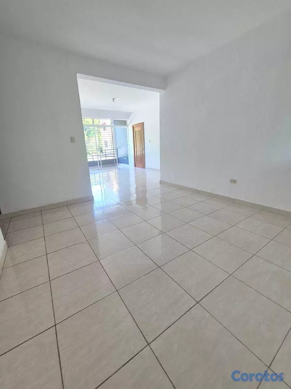 apartamentos - Vendo 2do Nivel en El Embrujo 3, Santiago 4