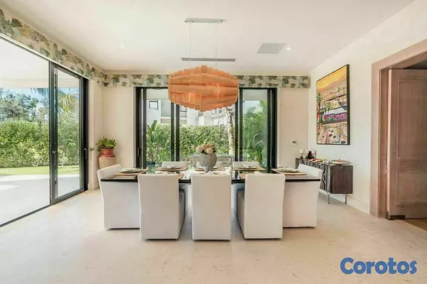 casas vacacionales y villas - Villa de lujo en Punta Cana con piscina y jardines 5